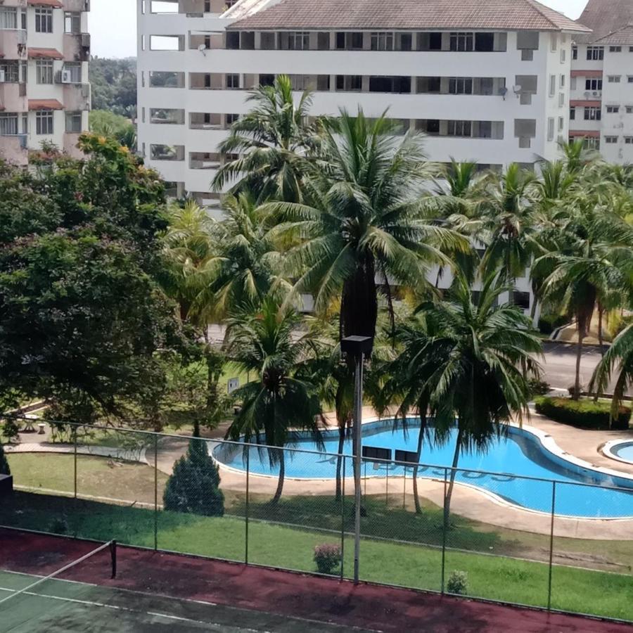 Family Beach Condo Pd At Cocobay Resort Condominium Port Dickson Exterior photo
