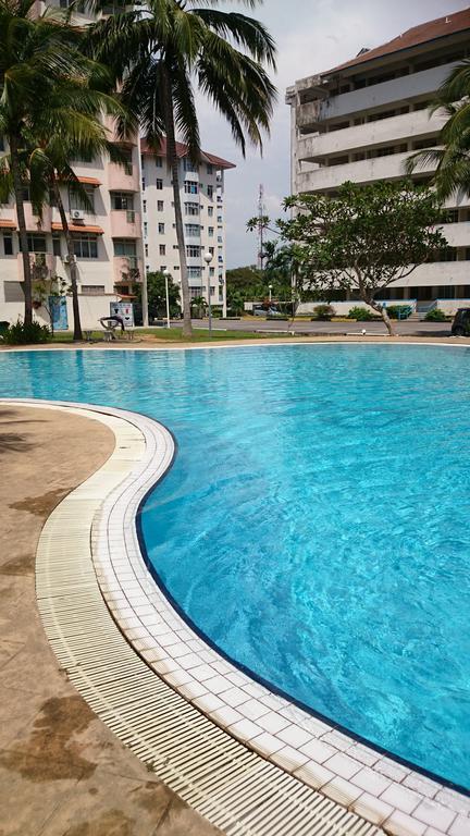 Family Beach Condo Pd At Cocobay Resort Condominium Port Dickson Exterior photo